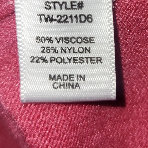 Zenana - Womens Fuschia Viscose V-Neck Sweater- Size L/XL - Picture 2 of 4